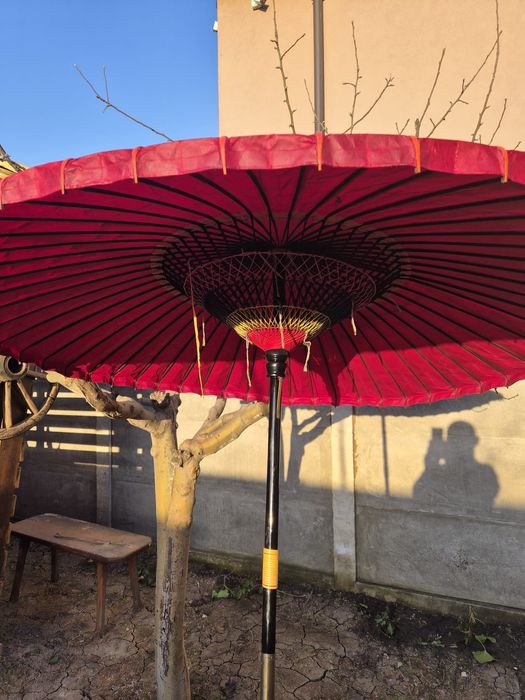 Vând umbrela tradițională japoneza