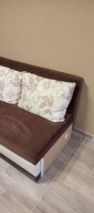 Разтегателен диван