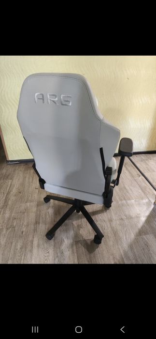 Продам игровое кресло ARG
