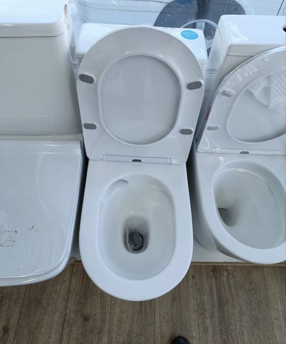 Унитаз продам срочно