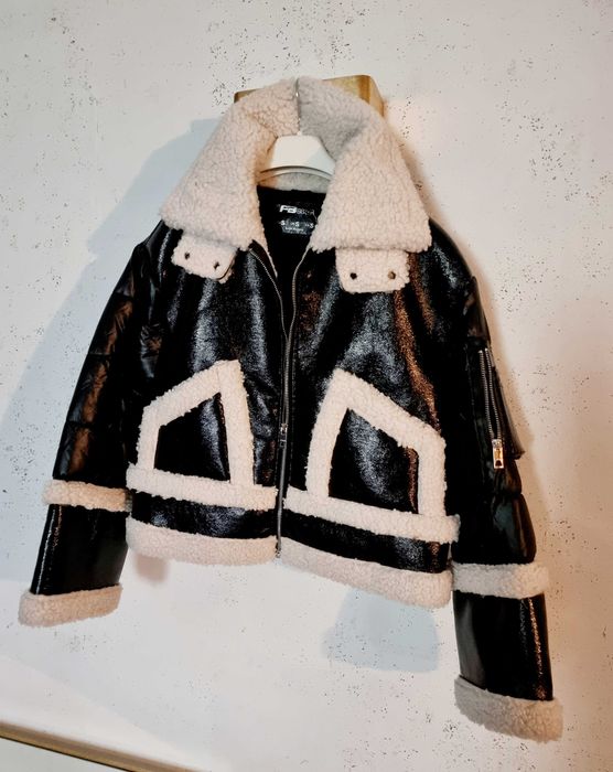 Дамско яке в два цвята