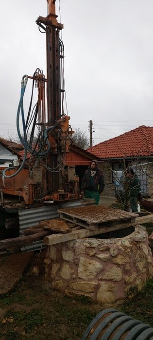 Сондажи за вода на всякакви терени дълбочина до 150 метра