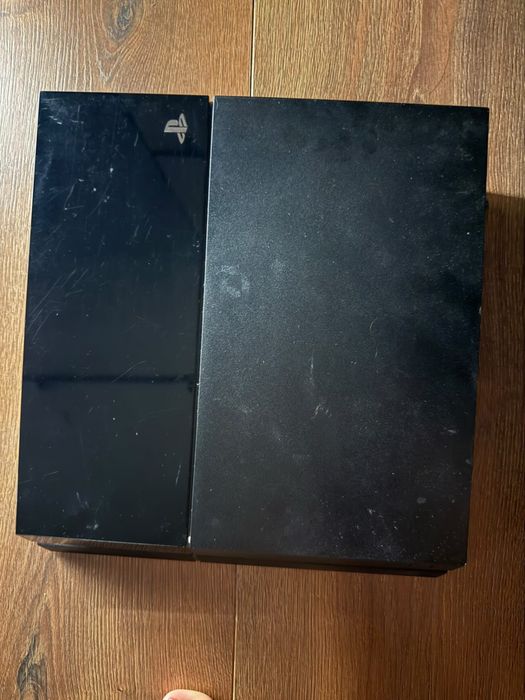 Playstation 4 с контролер