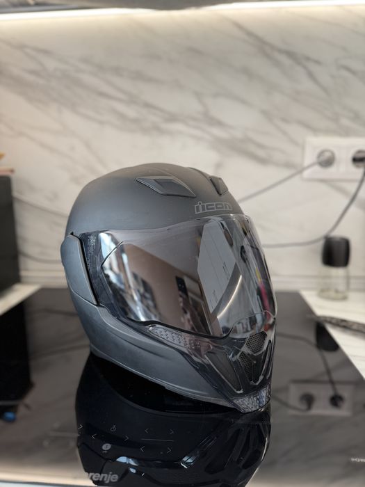 Каска за мотор Icon Airflite
