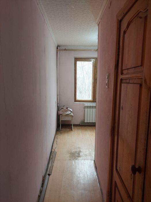 Продам 1а ком 8 микрорайон