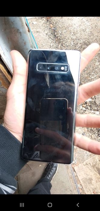 Продам Samsung s10 plus 128gb