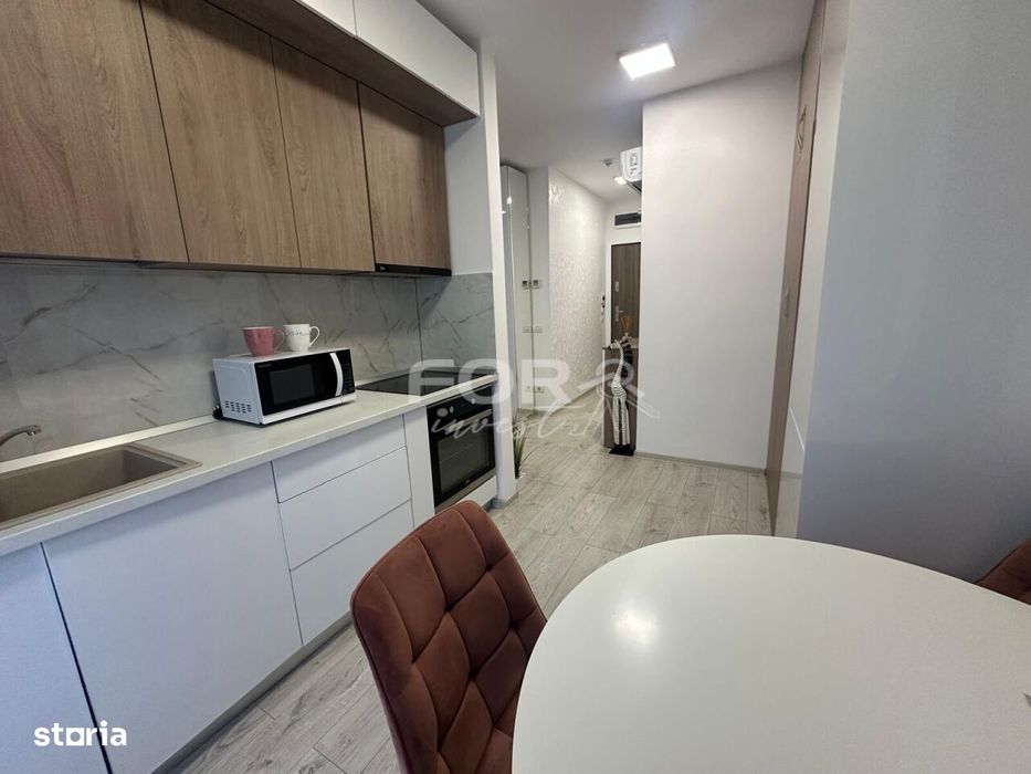 Apartament lux tip studio, cu parcare, de inchiriat West Residence