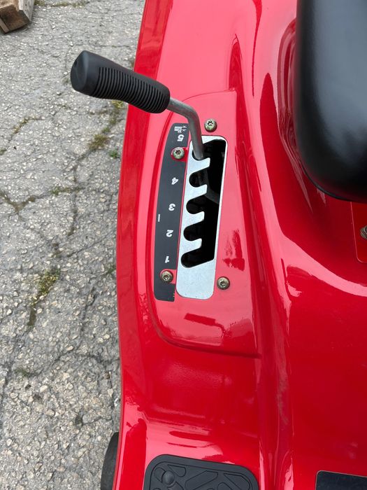 Тракторна косачка MTD COHLER 17.0hp почти нова