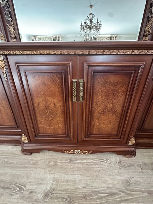 комод с зеркалом Китай