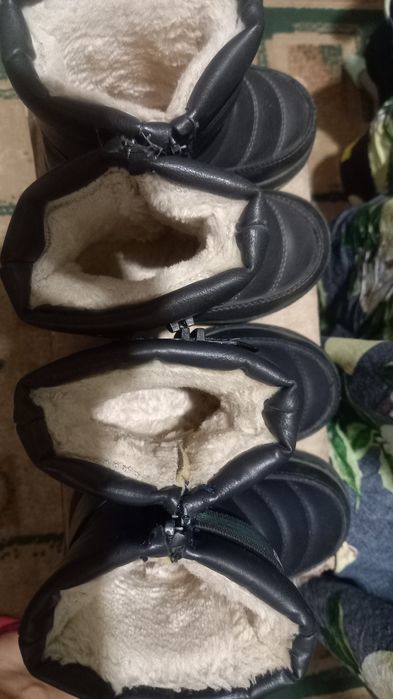 Продам сапоги на мальчиков