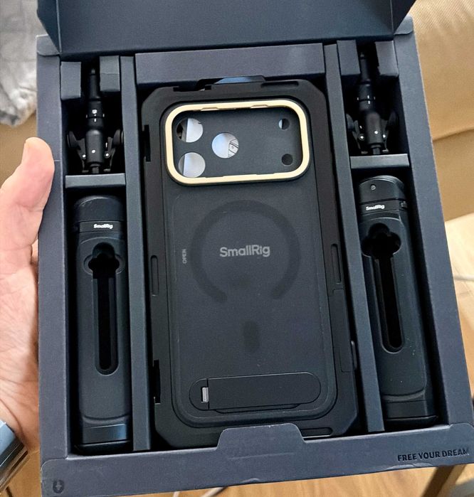 Smallrig 5541 - iPhone 17 Pro Max Mobile Dual Handheld Kit Lens Mount