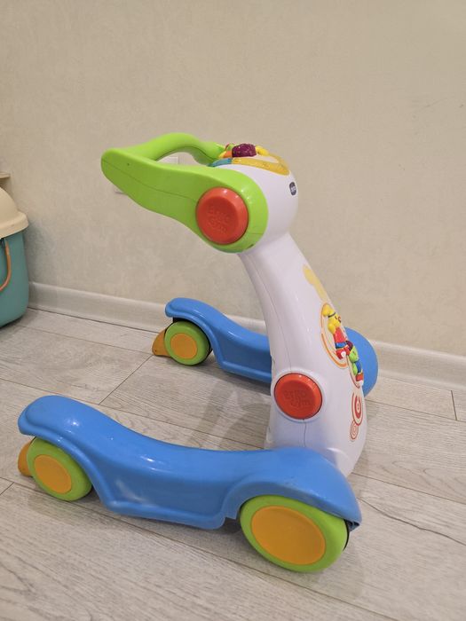 Толокар каталка Chicco