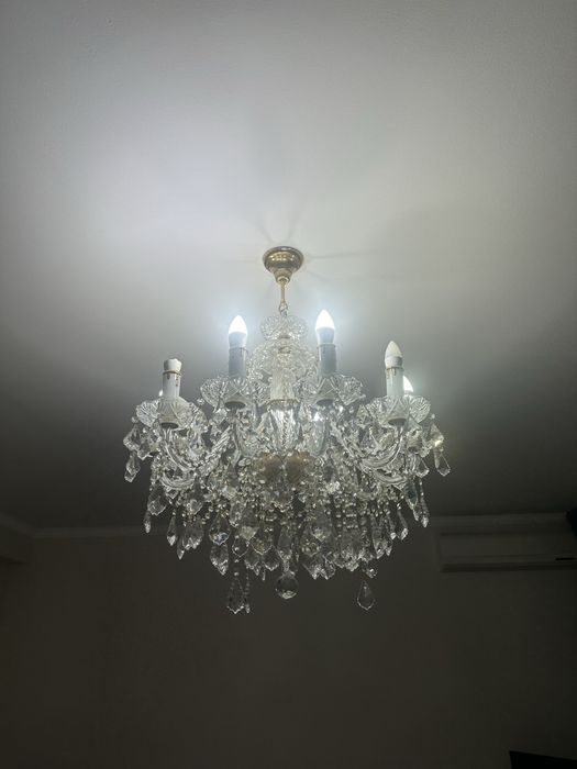 Люстра для гостиной