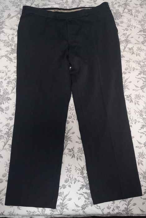 Pantaloni costum barbat