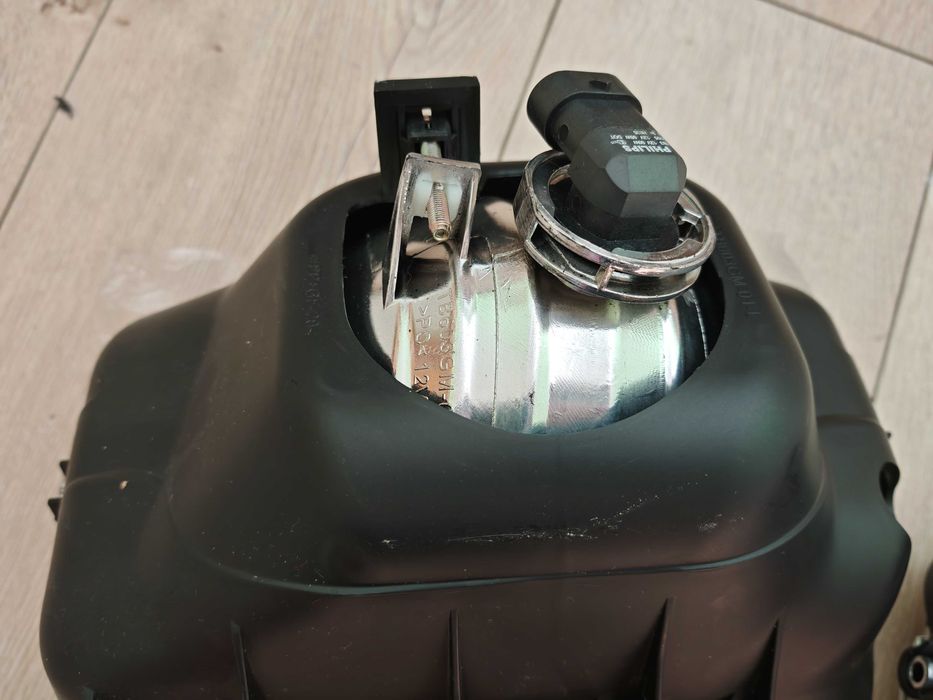 Чисто нови комплект фарове tb603gm-02 55W 9005