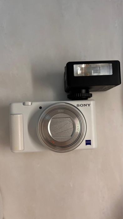 Продам камеру Sony Zv1
