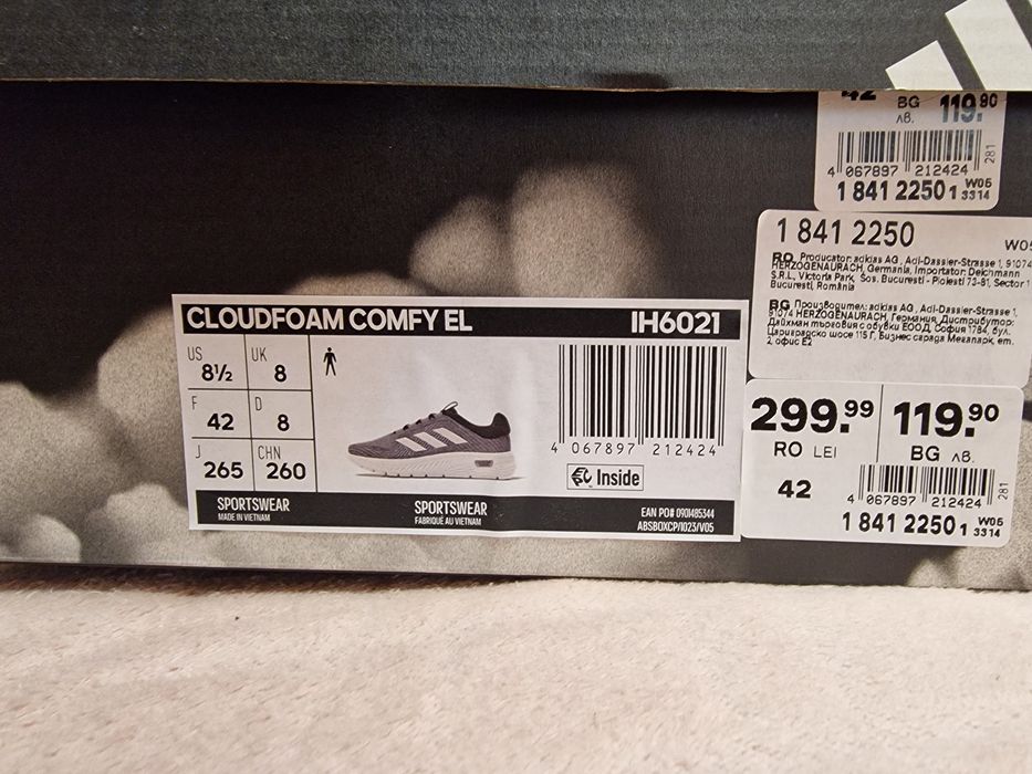 Vând pantofi sport Adidas Cloudfoam Comfy EL, pentru bărbați, mărimea 42,