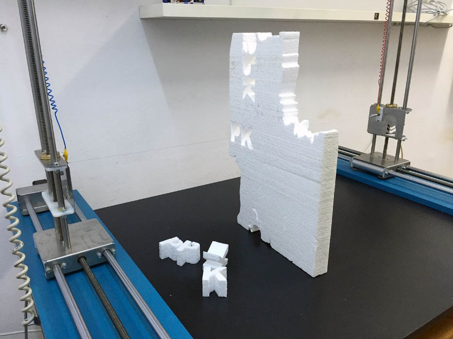 Service: reparatii modernizari intretinere CNC masini comanda numerica