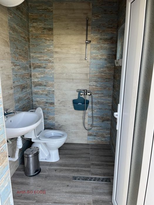 Къща в Добрич, област-с.Сенокос площ 350 цена 420000