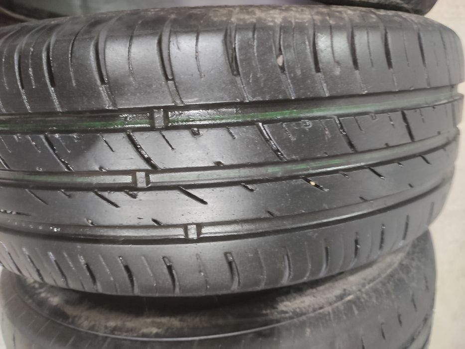 Продам пару шин 185/55/15