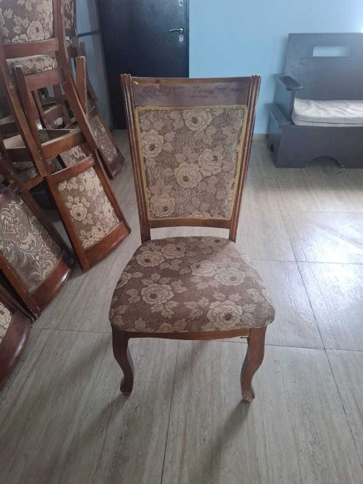 Продам банкетные стулья