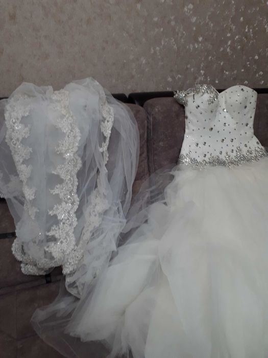 Свадебное платье