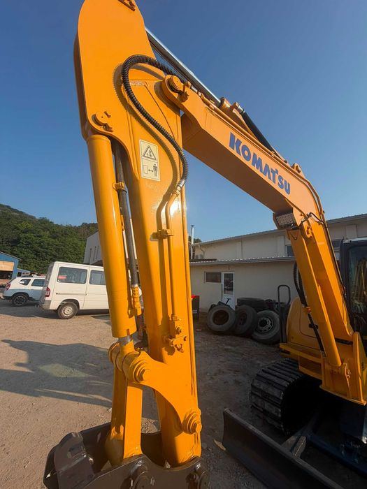 Excavator Komat'su 5,7to an 2018