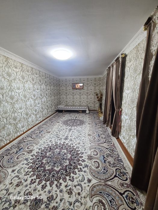 Hovli sotiladi 6 sotiq