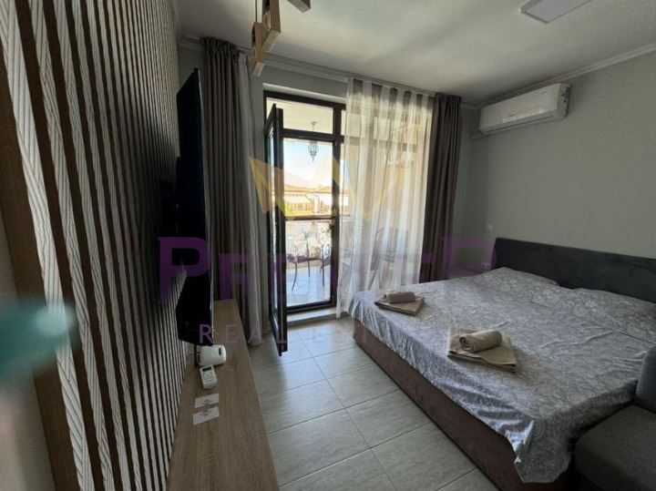 Продава се Едностаен апартамент в Созопол - 44 кв.м за 1739 €/кв.м - Снимка #2