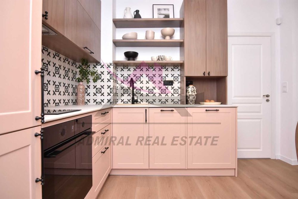 Продава се Едностаен апартамент в к.к. Св.Св. Константин и Елена - 40 кв.м за 3875 €/кв.м - Снимка #2