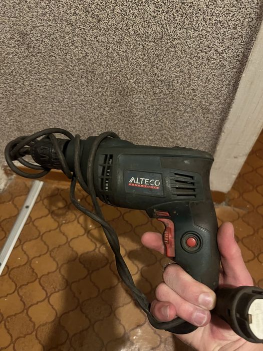 Продам дрель/шуроповверт алтеко