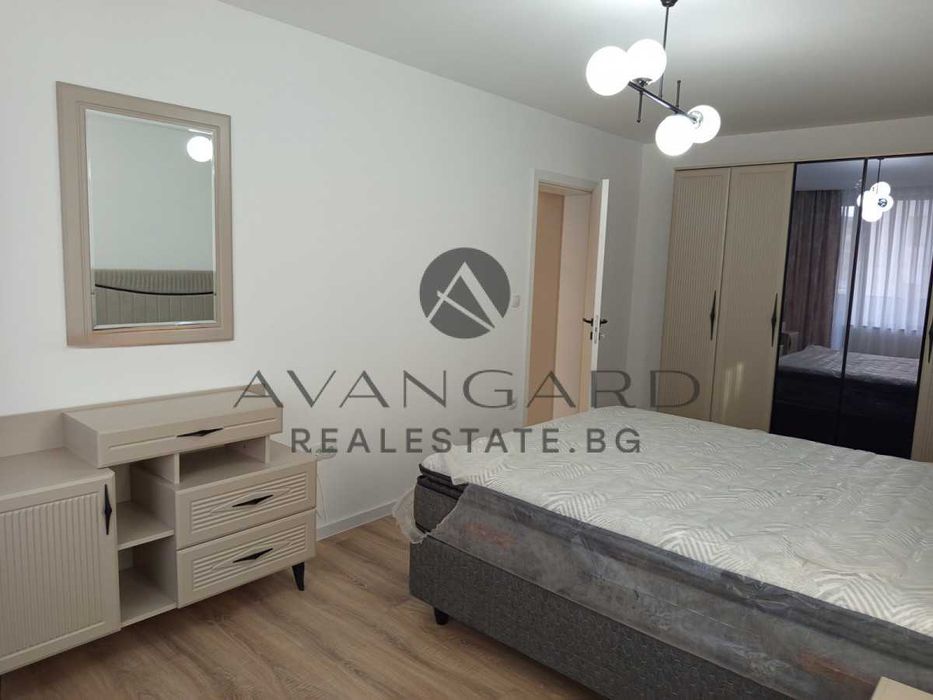 Продава се Тристаен апартамент в Пловдив, Остромила - 116 кв.м за 2199 €/кв.м - Снимка #4