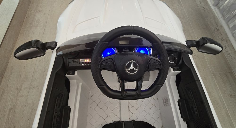 Masina electrica Mercedes