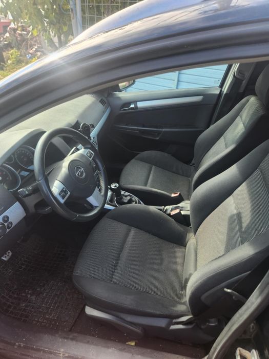 Opel astra 1.9 sport