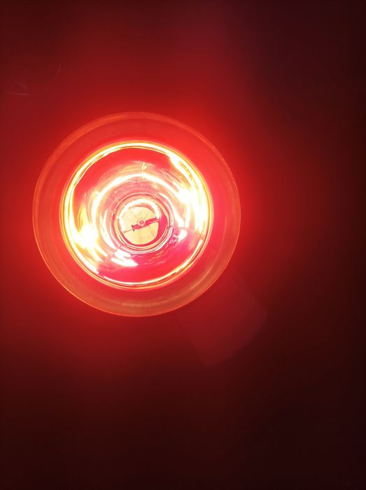 Lampa Philips cu lumina infraroșu pentru dureri articulare și musculare