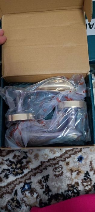 Продам межкомнатные ручки комплекты новые