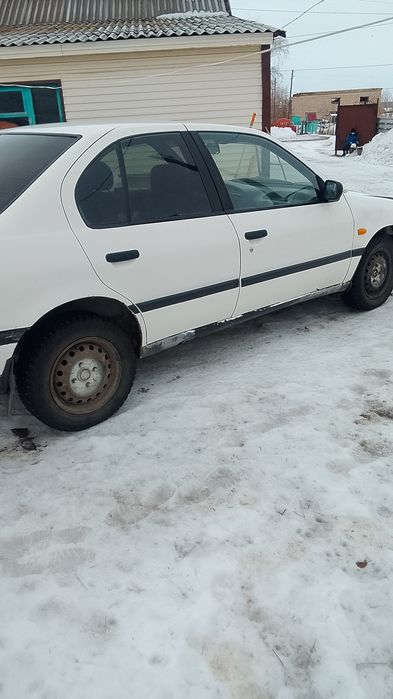 Продам нисан примера p10кусове