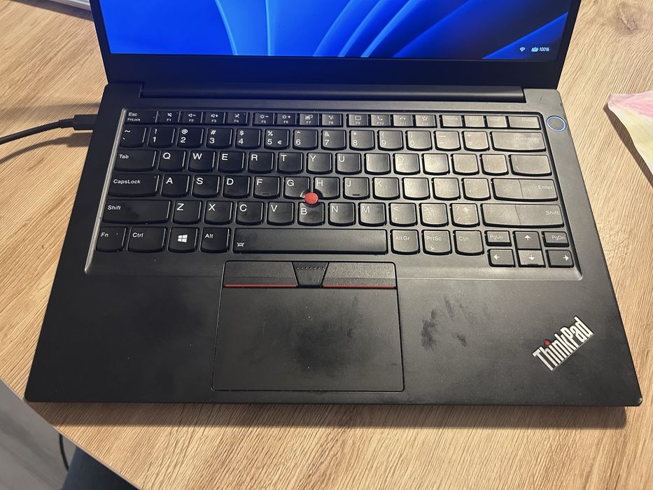 Laptop i5 Gen 11, 16GB RAM, SSD 512GB – stare foarte bună