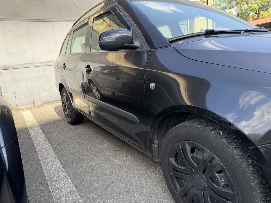 SKODA Fabia 2012 — imagine 4