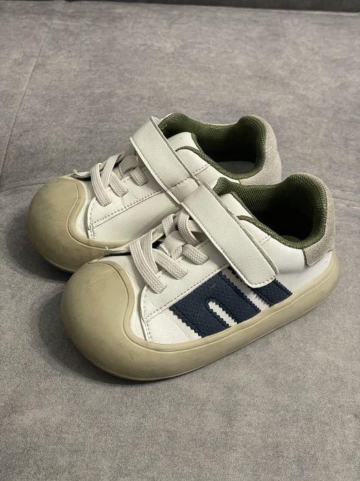 Детские кроссовки 23р.