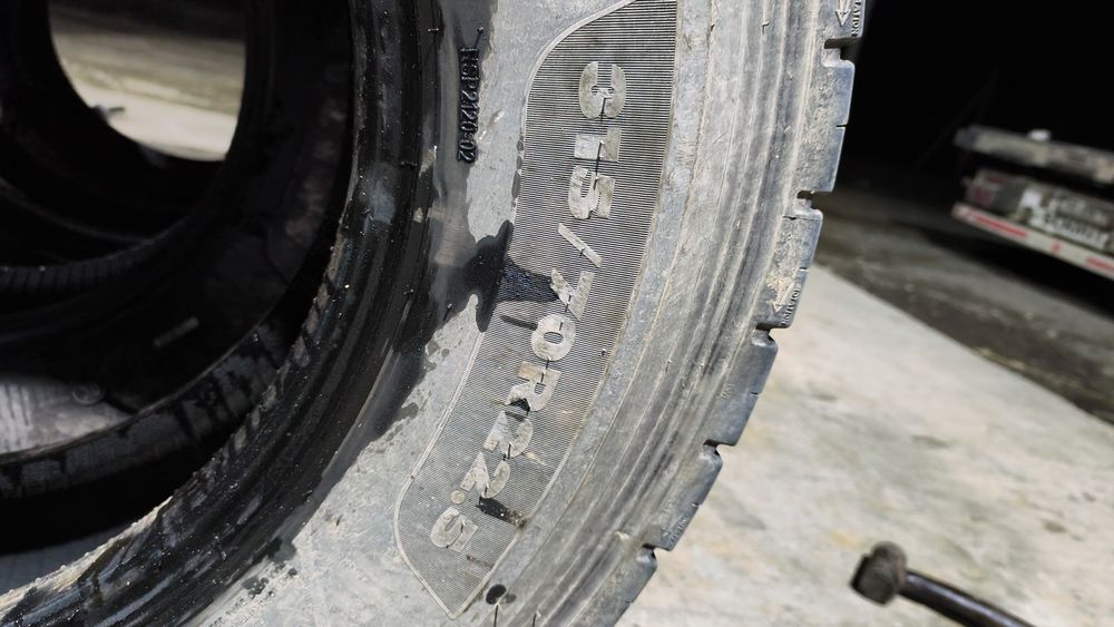 Грузовые шины в комплекте