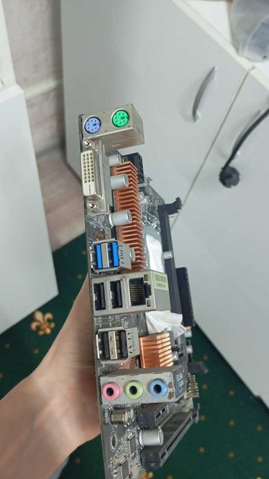 Материнская плата ASRock H110