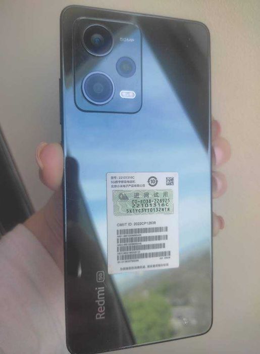 Redmi note 12 pro 5G 256 GB.