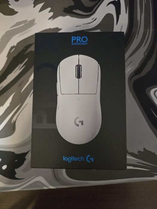 Logitech G Pro X Superlight - безжична геймърска мишка, бяла