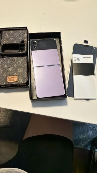 Samsung Galaxy  Z Flip 4
