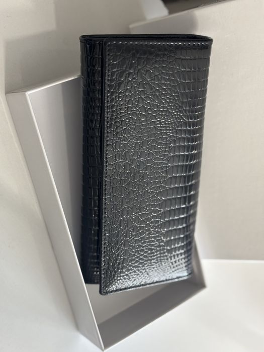 Дамски черен портфейл