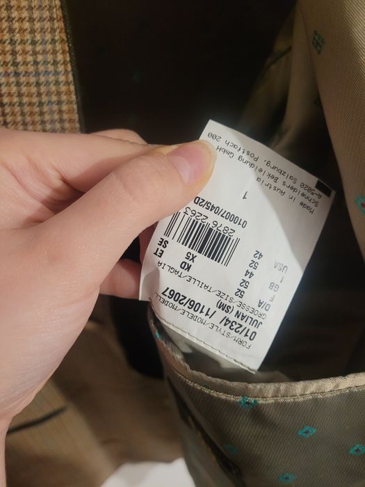 Jacheta Schneiders din lana virgina