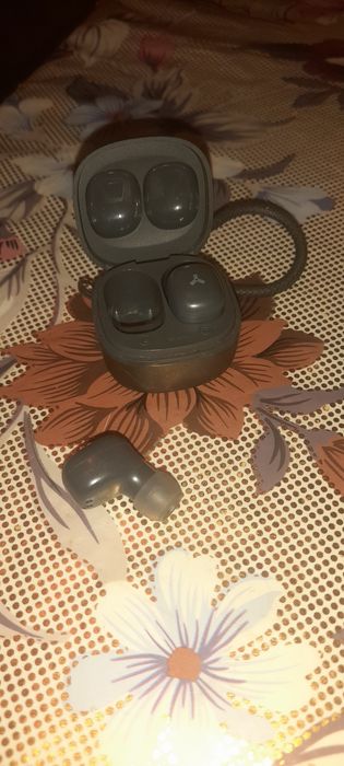 Наущник срочна продам.