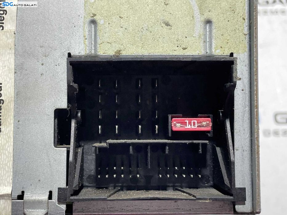 Unitate Radio CD Player RCD 300 Volkswagen Passat B6 2005 - 2010 [L3096]