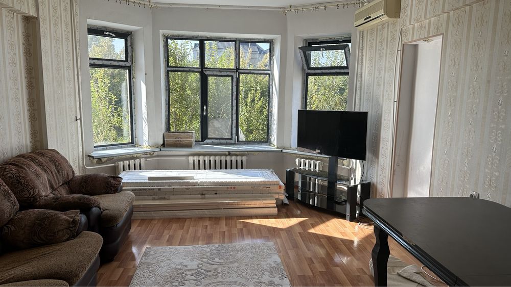 Продаю диван и 2 кресла